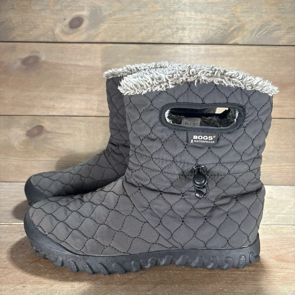 bogs bmoc womens size 9 shoes black quilted lined waterproof snow boots